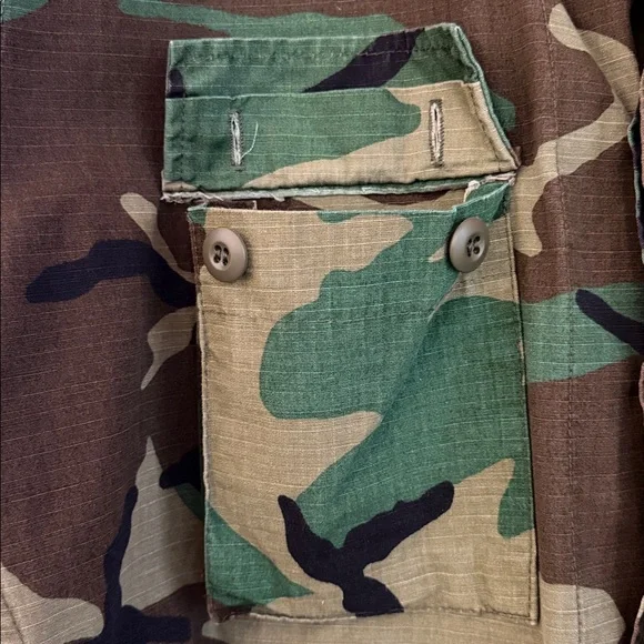 VIN•TAGÉ Custom Camo Vest - Picture 12 of 17